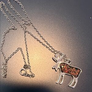 Silver Moose Pendant Necklace 🫎